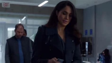 rachel zane burberry trench coat|rachel zane suits wardrobe.